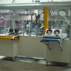automaticke lepeni plstennych krouzku foto automaticke lepeni plstennych krouzku foto